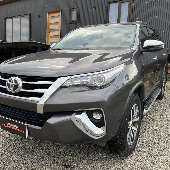 Toyota Fortuner SRX 2.7 4x2