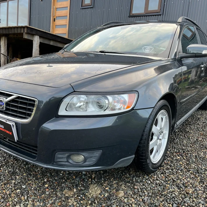 Volvo V50 2.4 At